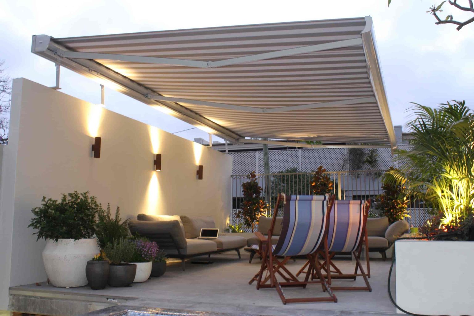 Elegant Pergola Blinds Ideas for a Luxurious Outdoor Space