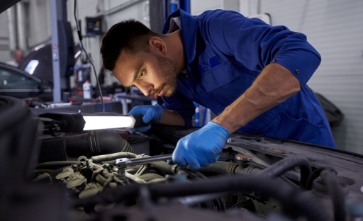 Does Thickness Matter When Choosing Disposable Gloves for Mechanics?