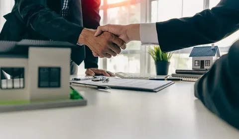 What to Consider When Choosing the Right Law Firm for Your Business Needs
