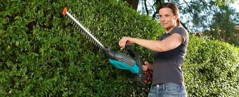 The Pros and Cons of Battery-Powered Hedge Trimmers